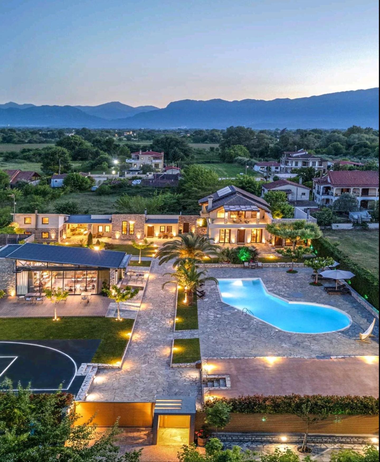 Vintage Suites Trikala Eksteriør bilde